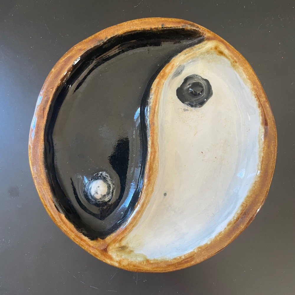Yin Yang HandMade Ceramic Ring Jewelry Trinket Dish Ceramic Black‎ white Signed
